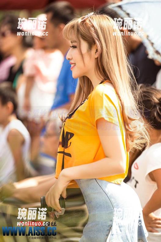 AISS爱丝(钻石版) - 精选鉴赏：看松果儿如何把秘书的定义玩到极致！