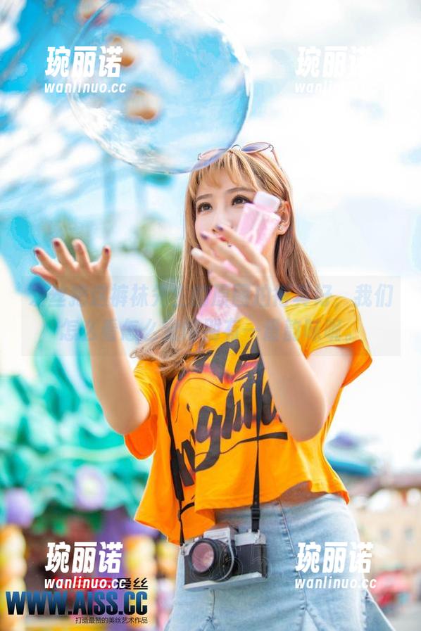 爱丝把这裤袜先生的原图拍得真好，我们怎么看怎么觉得别有一番韵味呢。
