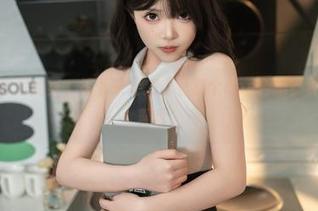 Bangni邦尼的冥，接下来要怎么看这个cos合集？真想一直盯着看。