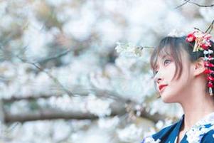 在线抢鲜看：Luisa_零纱的黑枪呆图集，慎点，太迷了
