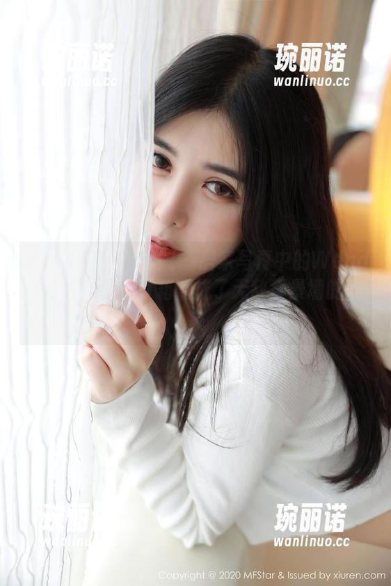 MFStar模范学院 - 居家写真中的Wendy智秀：把土豆箱翻成了无敌背景墙的赢家