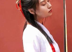 MiiTao蜜桃社 – 不同寻常的小魔女lily和服写真，让人自问：这是在拍写真，还是在催眠？