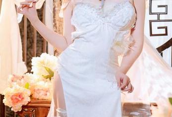 水与影的低语——Natsuko夏夏子泳装合集，轻盈感受的每一抹蓝