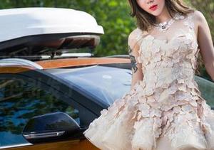 TouTiao头条女神 – 学姐style，杜菲菲的图包引发了一场潜在的围观潮。