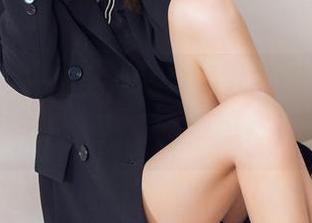 TouTiao头条女神 – 赵灵儿的睡衣，在线资源流出，质疑：真挺好看吗？