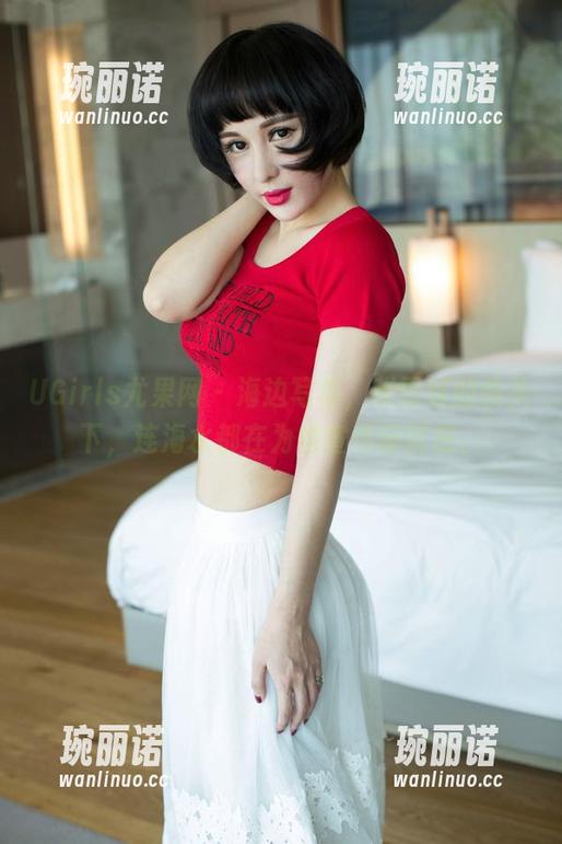 UGirls尤果网 - 海边写真，张雪馨的镜头下，连海水都在为她宣传新鲜感。