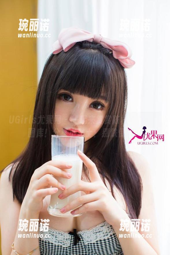 UGirls尤果网 - 一起来赏赏陈柳溪的瑜伽图库！分享小贴士：别跌倒哦！