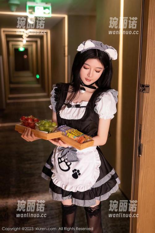 Xiuren秀人网 - 希雅sia黑色写真集：如果你以为黑色只适合晚上，那就下载来颠覆一下吧！