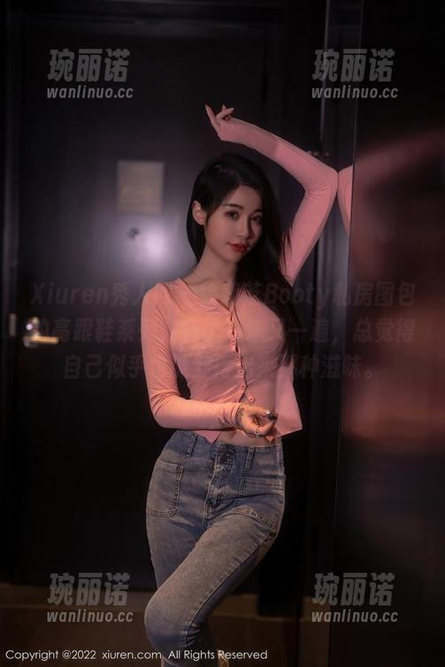 Xiuren秀人网 - 徐莉芝Booty私房图包的高跟鞋系列，看了一遍又一遍，总觉得自己似乎也能穿得出来那种滋味。