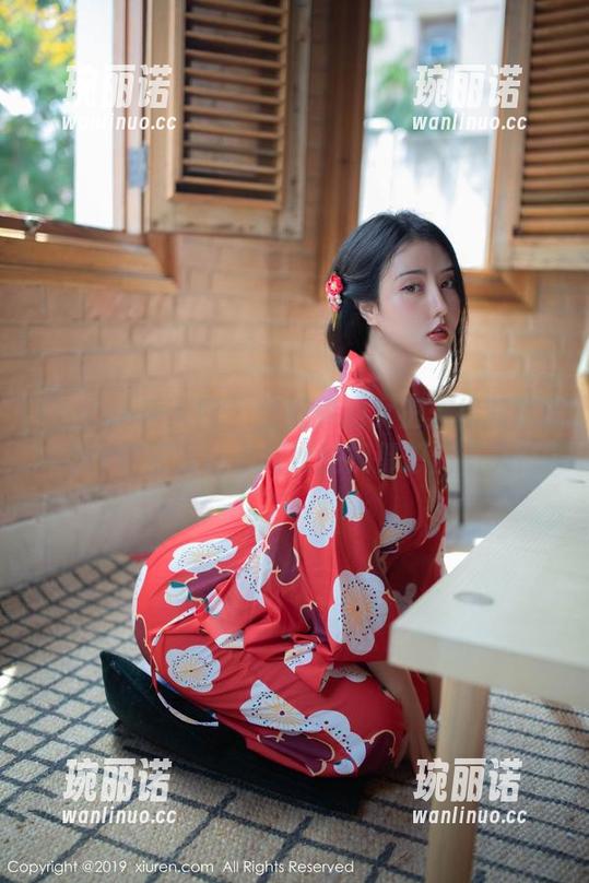 Xiuren秀人网 - 壁纸界的女王：徐莉芝Booty的美图让人每次注视都想侧着头！