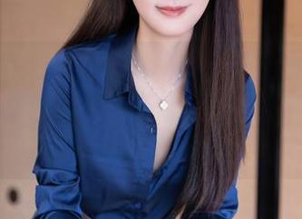 Xiuren秀人网 – 拯救平淡日子的甜七七吊带写真合集，可能是我眼里的小小东东？