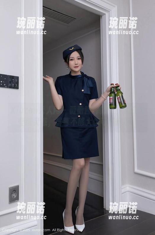 Xiuren秀人网 - 薇薇酱+高跟鞋=妥妥的壁纸灵感，屏幕不够大你可别怪我！