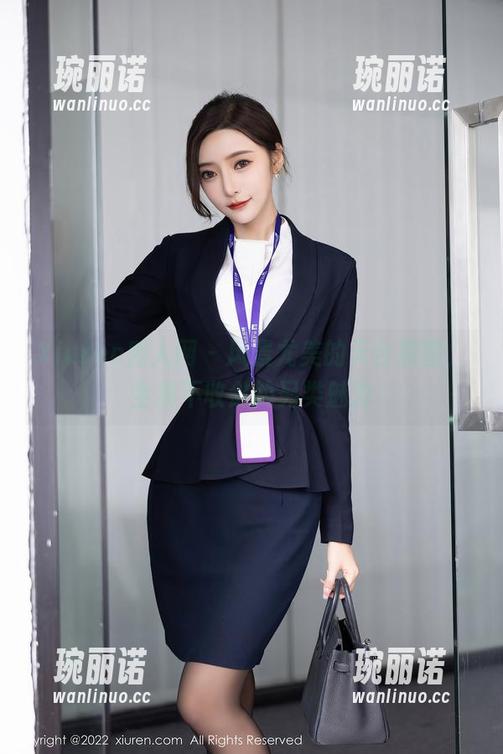 Xiuren秀人网 - 风景尤美的天台原图，全集不收敛的另类魅力