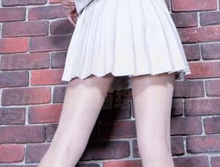 beautyleg – 这种原图里的姿态，Aileen的秘书描绘得挺到位