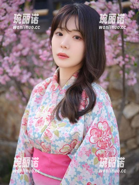 谁说秘书不酷？wuyo(우요)高清作品集一个个像是在发‘仕途短信’！