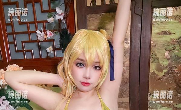 全集里的七七娜娜子，穿礼服的时候面具卸下了吗？