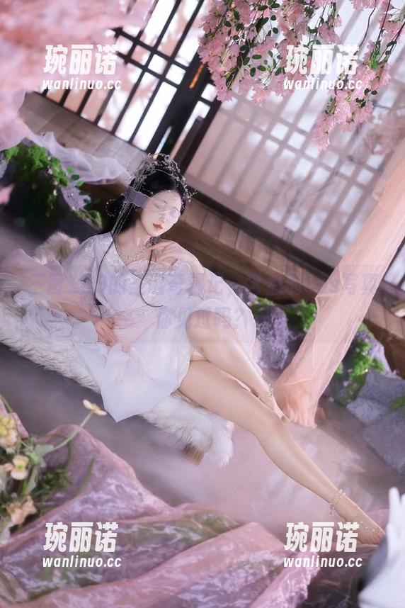 三度_69 三度_69的圣诞奇遇记,含羞的cos写真你见过吗?