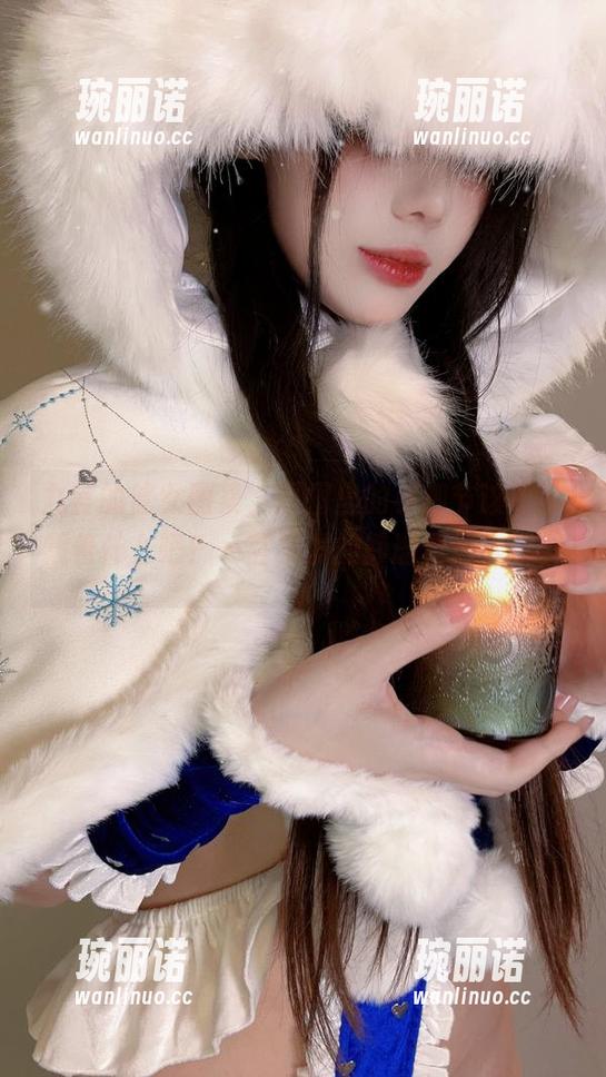 九言的修女图集，原图里的小细节该不会藏着什么吧？一言不发的静谧真让人沉醉。