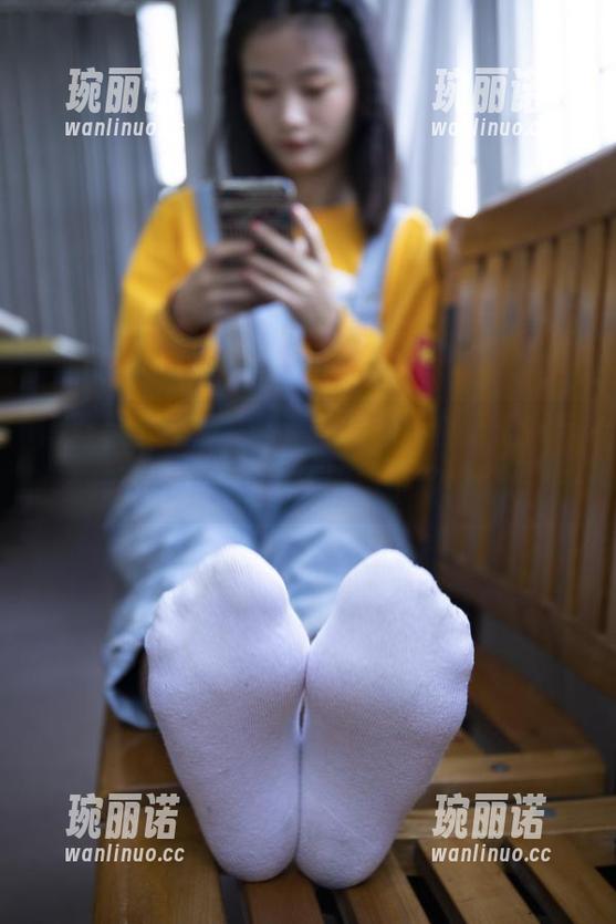 南国足艺 - 静儿高清黑丝美脚合集，别问我在看什么，反正眼睛不够用了。