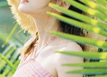 原图直送：发条少女yoki的修道女造型，难得的冷静与反叛并存。