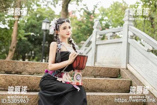 微密圈 - 这皮衣确实很吸引人，古阿扎的作品合集带了点现场感吧？