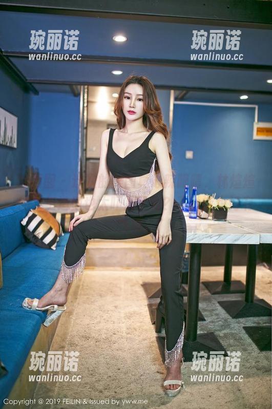 嗲囡囡 - 这次的美图真心辣眼睛，林煊煊的女王造型也太吓人了吧？不说话也好有气场。