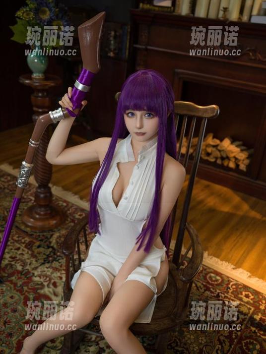 龙年新年，失眠小宁的写真图集里似乎有什么不速之客闯进来了！