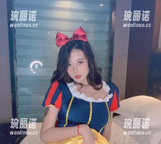 在线看奈汐酱Nice，高清丝绸之梦，脑海里浮现出盘丝洞的小姑娘…等等，对不起，扯远了。