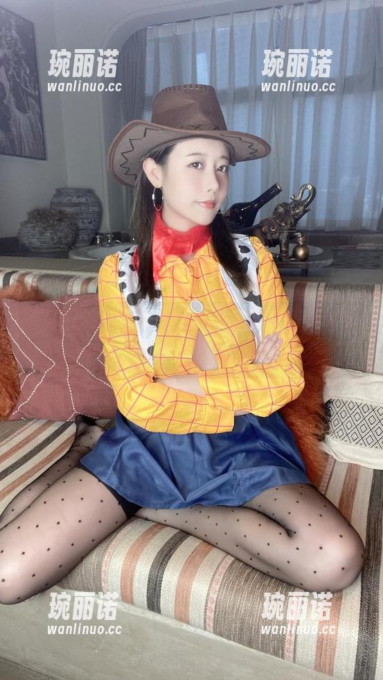 奈汐酱Nice 奈汐酱Nice39号自拍本更新,薄纱舞动中,那份动人只给懂的人。