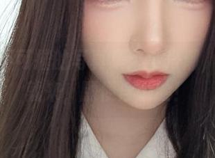 妍子坚不可摧的写真集：小舟潮，想坐船就来，顺便浮个脸！