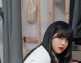 看！宋哈娜(송하나)又来更新美腿写真集，腿长都是她的错！