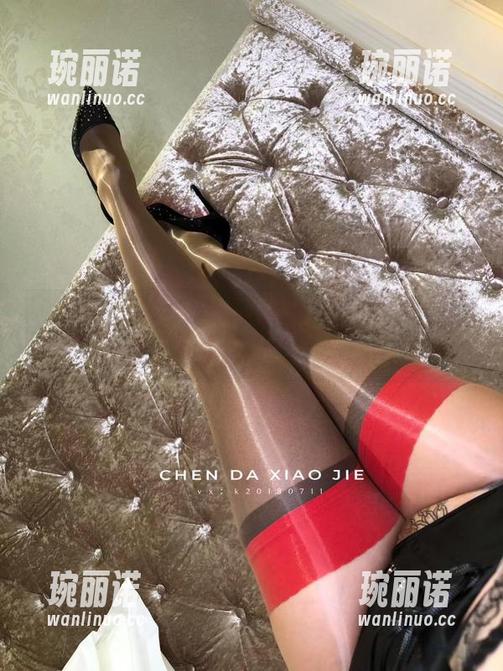 微密圈 - 最新宸大小姐：她的瑜伽原图有没有让你想多了呢？