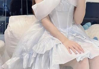 微密圈 – 小萌子水手服就是个文艺范儿，图库中的精选让我欲罢不能。
