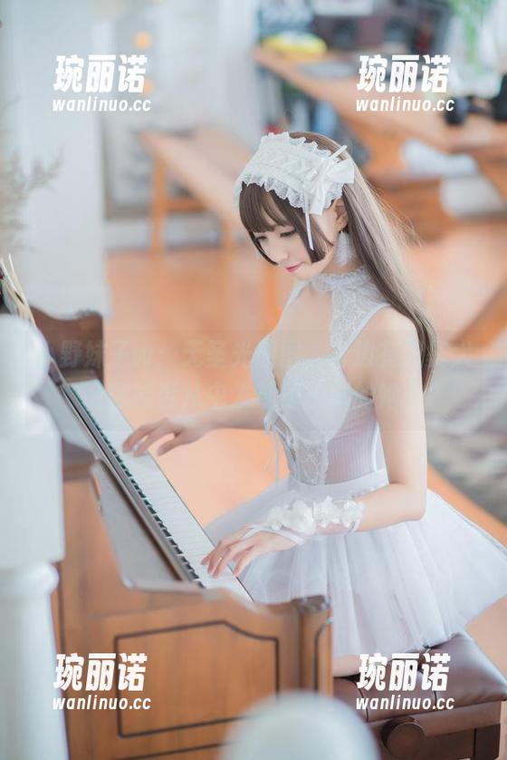 小野妹子w：无圣光原图，身边有只獒犬，你能否从中发现不一样的她？