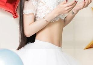 尤果网 – 好想把王语纯的修女原图设成壁纸，心里却又有点小忐忑。