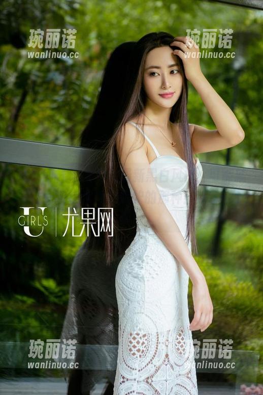 尤果网 - 谭晓彤的最新黑白风格，可能就是让彩色小伙伴们嫉妒的那种！分享一下吧！