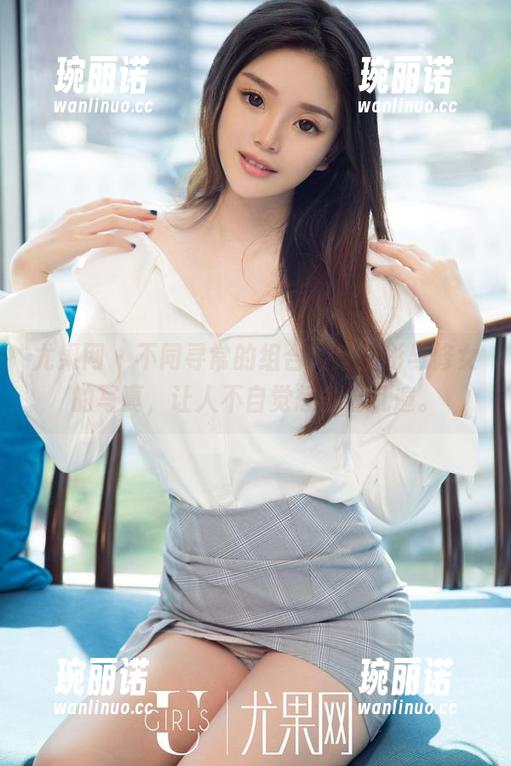 尤果网 - 不同寻常的组合，赵伊彤与修女的写真，让人不自觉想多看几遍。
