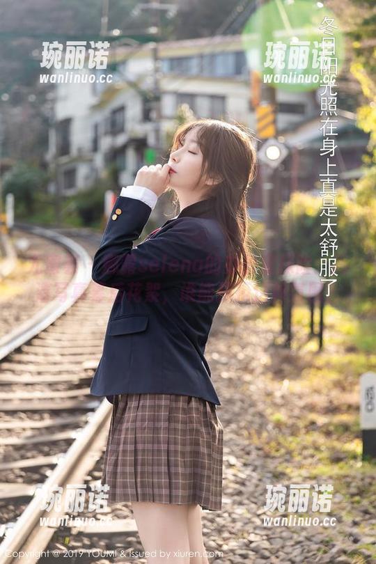 尤蜜荟-娜露selena 尤蜜荟 - 娜露selena的办公室探险:高清写真幕后花絮,谁能抗拒这种氛围?