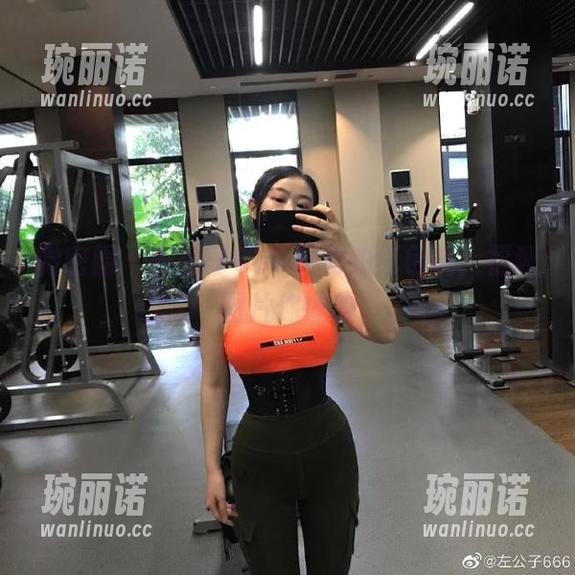 微密圈 - 左公子666和他的红色桃，福利图片你懂的