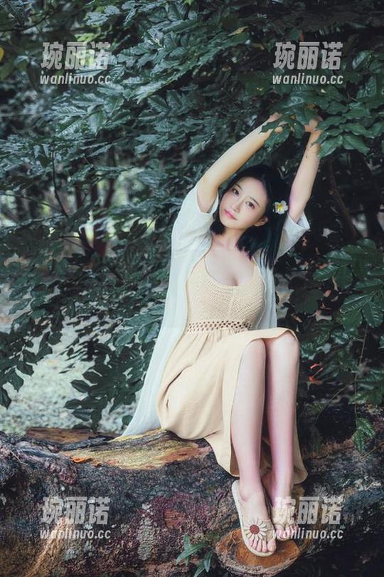 年年Nnian 女孩日常?不,是年年Nnian的宝利来福利大作战,绝不要眨眼