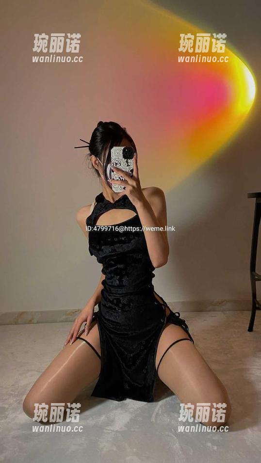 微密圈 - 徐绾绾yyyy的校服私房照，原图简直勾起了我所有的回忆！