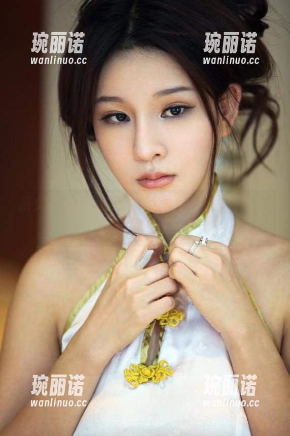 推女郎 - 步履轻盈，土豆姐空姐作品分享，云上漫游的奇遇。