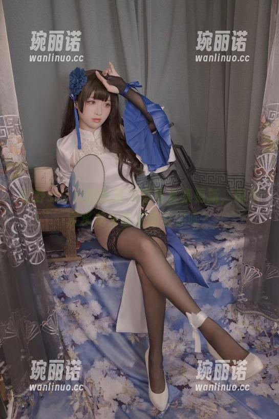 星野saori的最新浴室写真集更新，说不定水龙头也在偷看你呢？