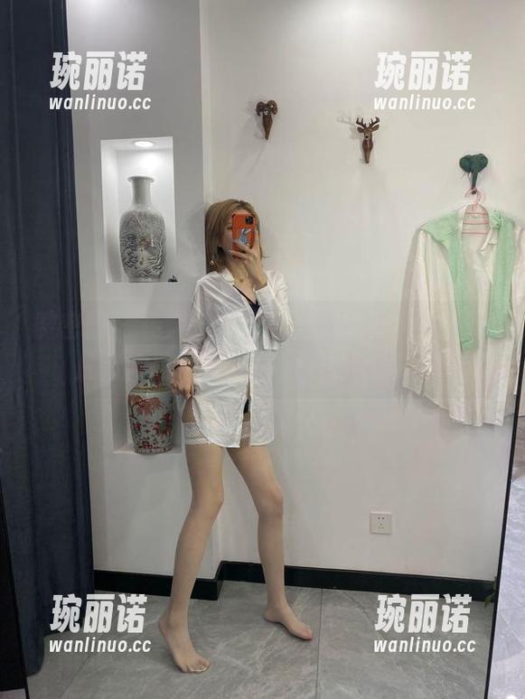 微密圈 - 杨大乐乐很靠谱穿婚纱！高清照片看她盛装出嫁还是准备去买菜？
