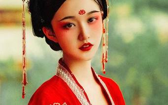沧霁桔梗的图集收藏：L’Amant带来的小小叛逆