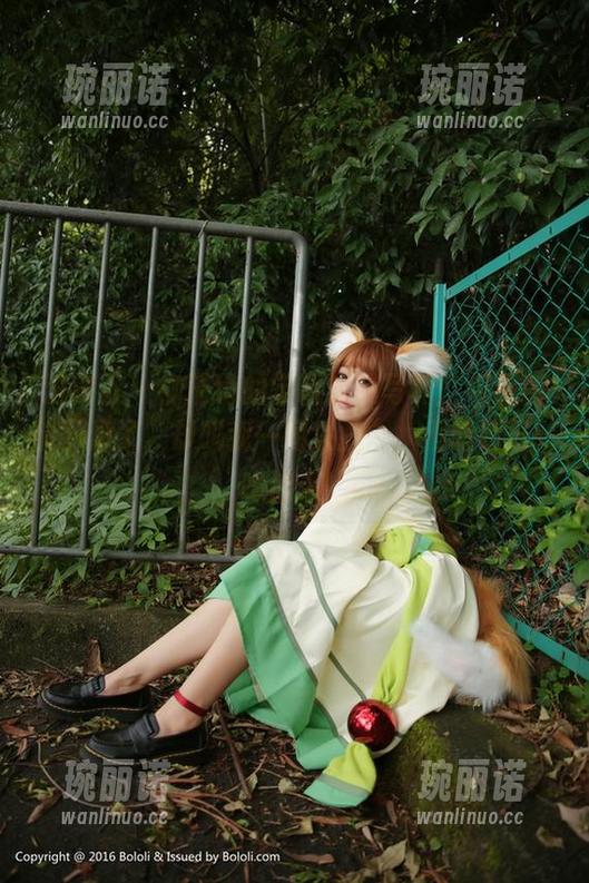 波萝社 - 柳侑绮的定制泳装写真：“玉藻前下海了，却叫我一同失控”，不鸣则已一鸣惊人！