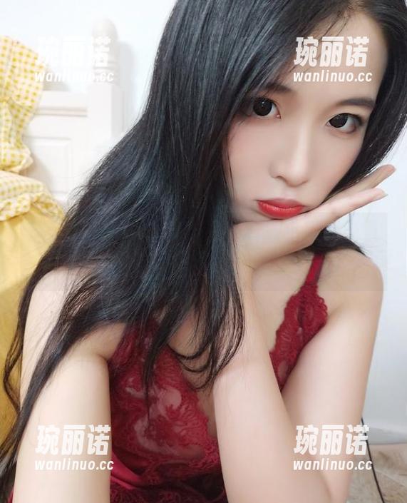 这全套睡衣写真，海克斯科技小蛋糕简直太会穿了！