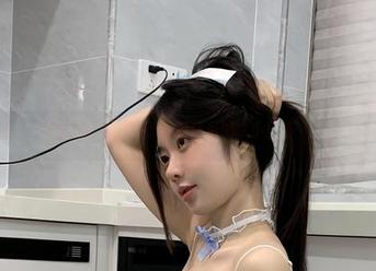 微密圈 – “火龙果羊”又来了，图库里的“小野猫”多了几分俏皮感