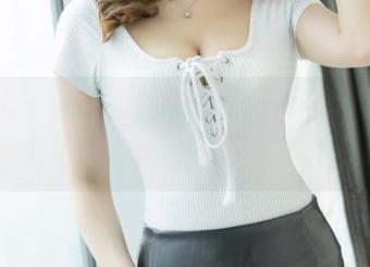 爱蜜社 – 想要一点儿放松？莉莉Lily的瑜伽美图免费等你来下载，赶紧行动！
