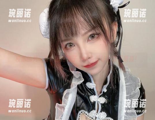 校服的另一面？狐洛洛子cos资源让你目不暇接！